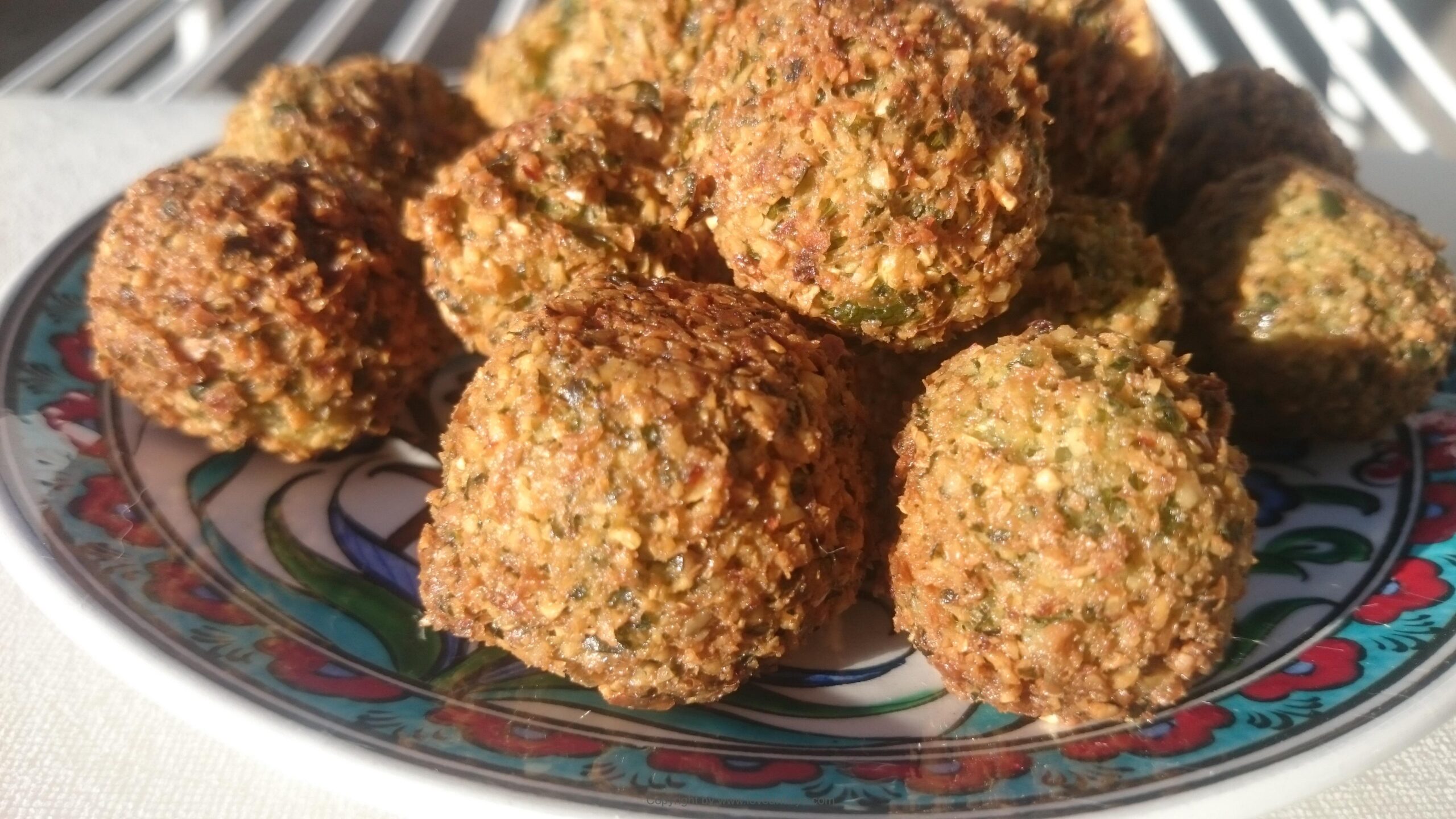 Falafel - crispy chickpea meatballs