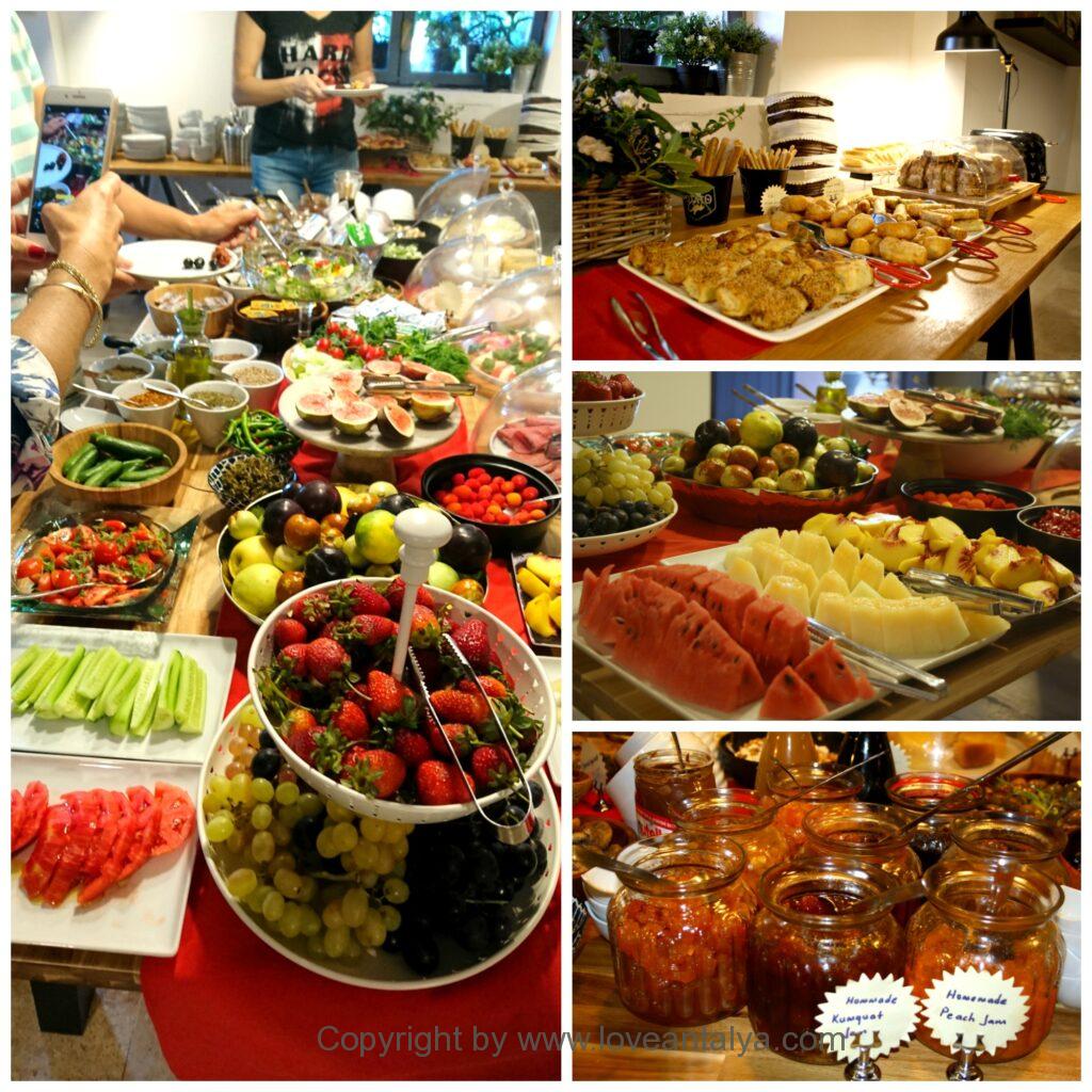 True Blue kalkan breakfast